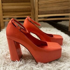 Jeffrey Campbell Patent Platform Pumps size 7.5